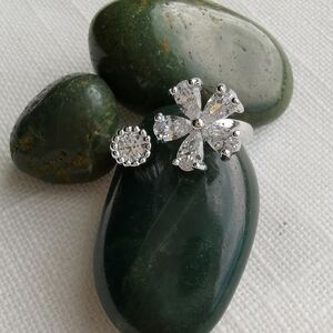 CZ flower ring 14k white gold NWT